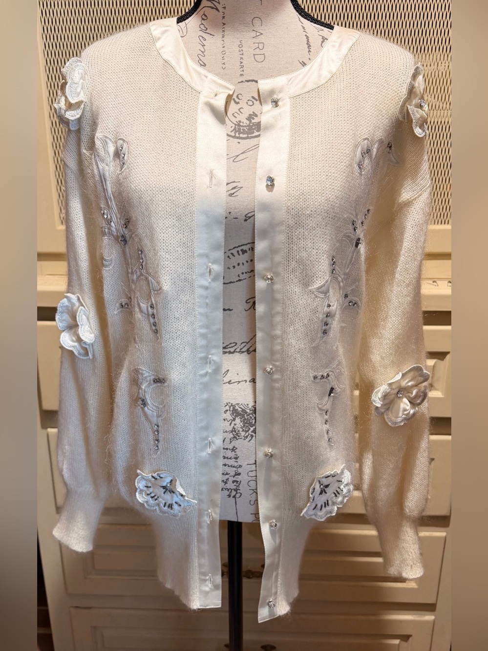 VTG Escada Margaretha Ley Cream Mohair Cardigan Applique